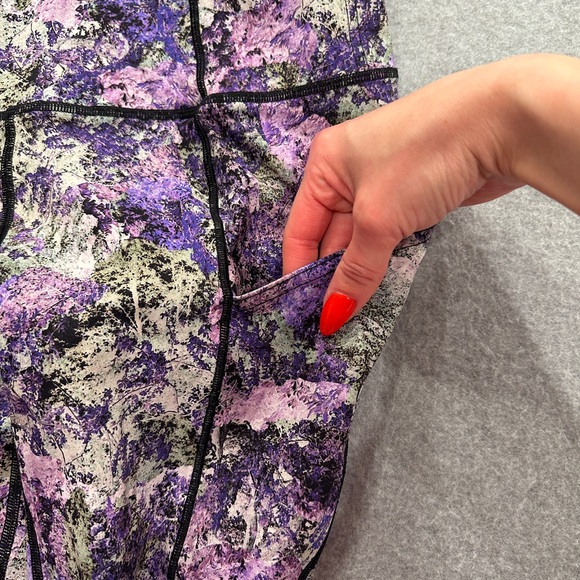 Lululemon Athletica Patterned Leggings - Picture 6 of 7